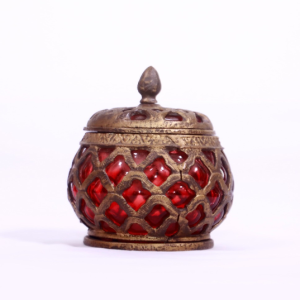 Petit pot couvert